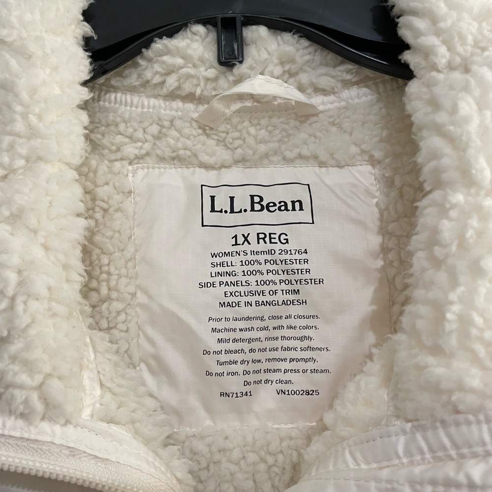 L.L. Bean Cream Quilted Sherpa Vest with ribbed sides. Women’s size 1X Reg. - Picture 2 of 16